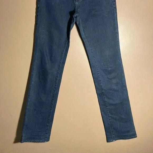 J Brand cut  # 1198 bru straight fit jeans - Picture 2 of 6